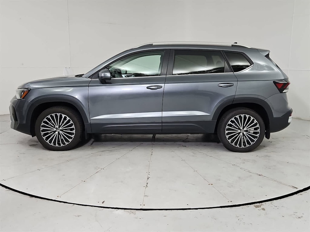 Certified 2025 Volkswagen Taos 1.5T SE SUV