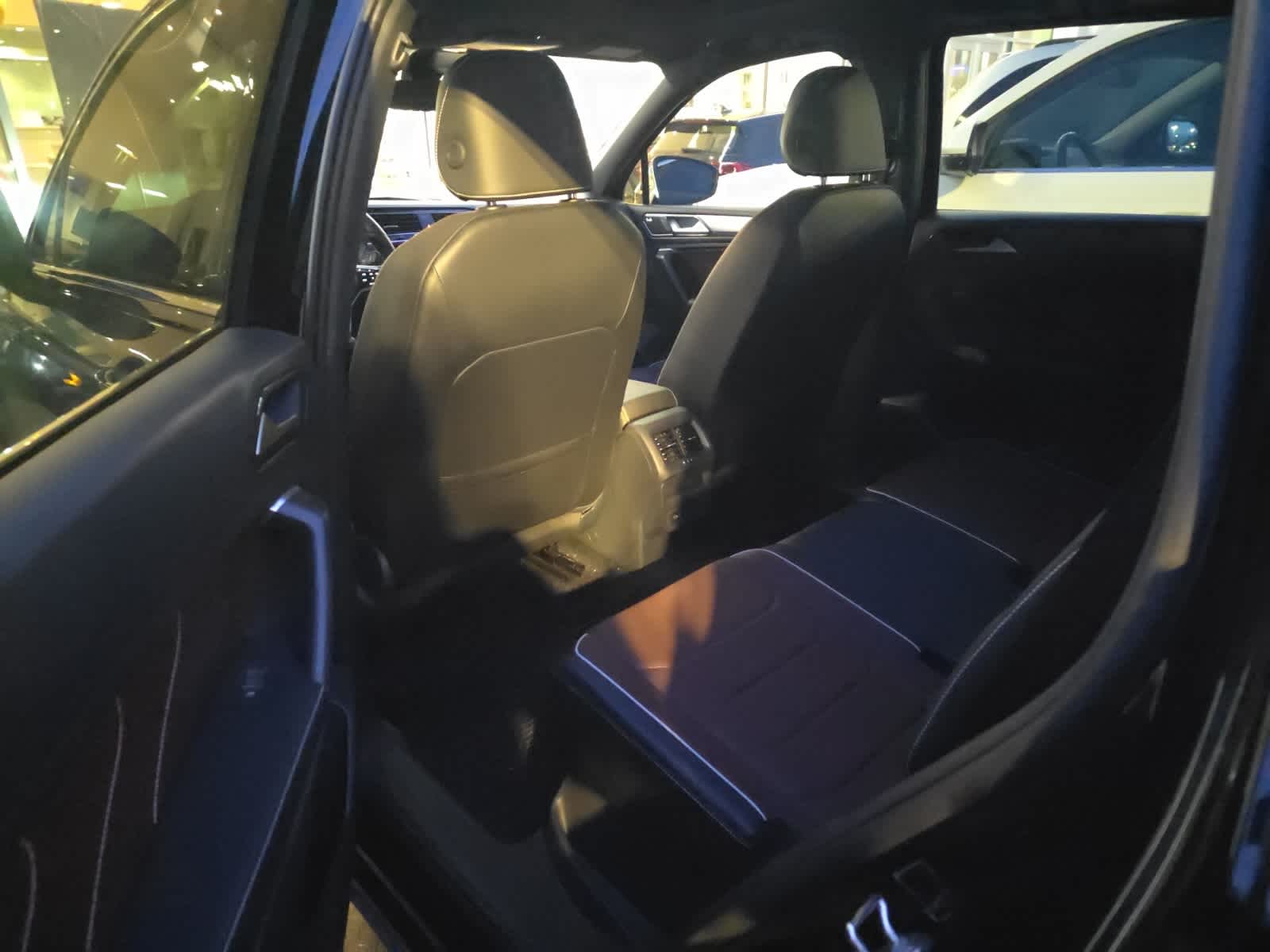 Thumbnail: 2024 Volkswagen Tiguan - 10