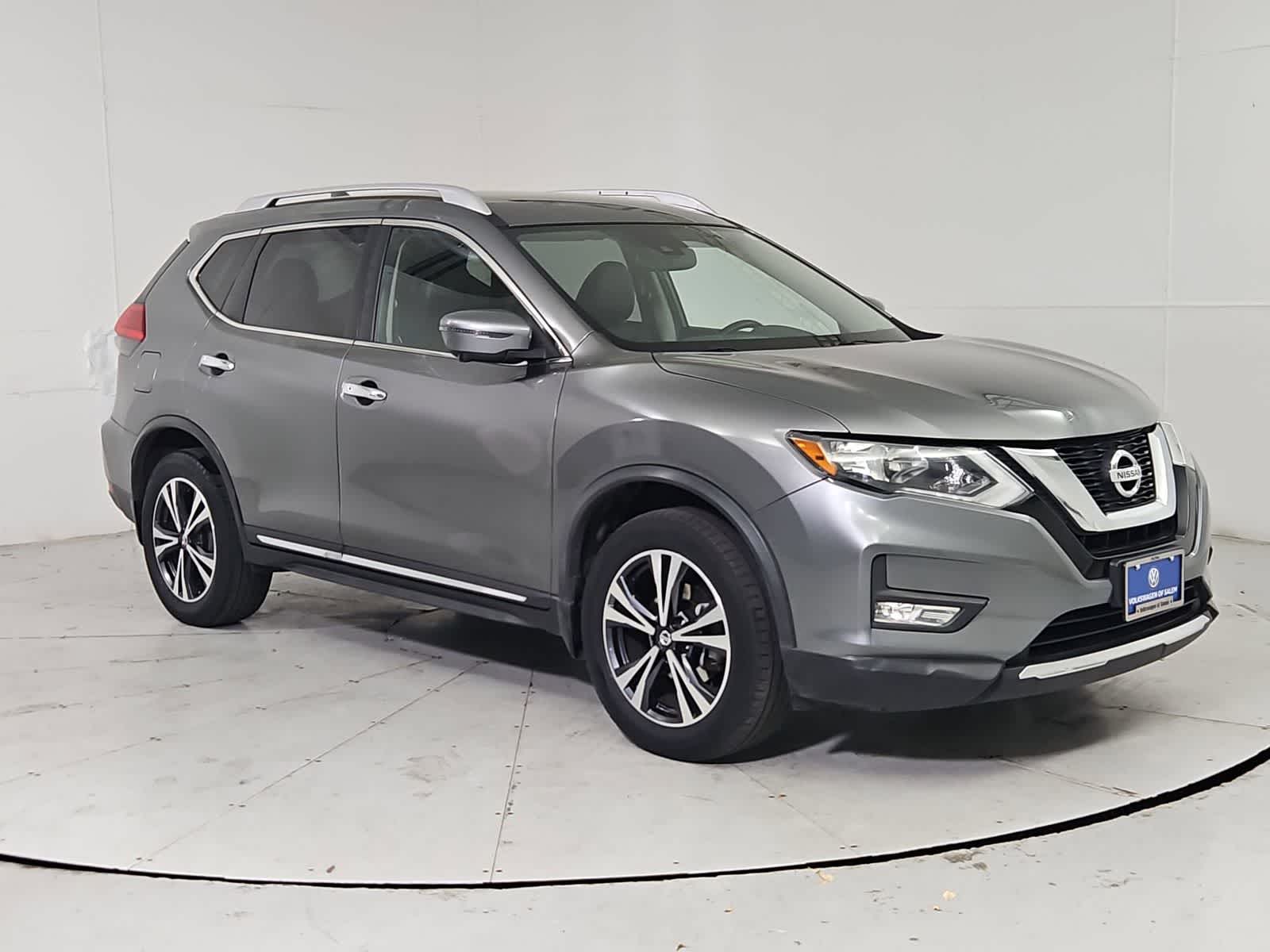 Thumbnail: 2017 Nissan Rogue - 8