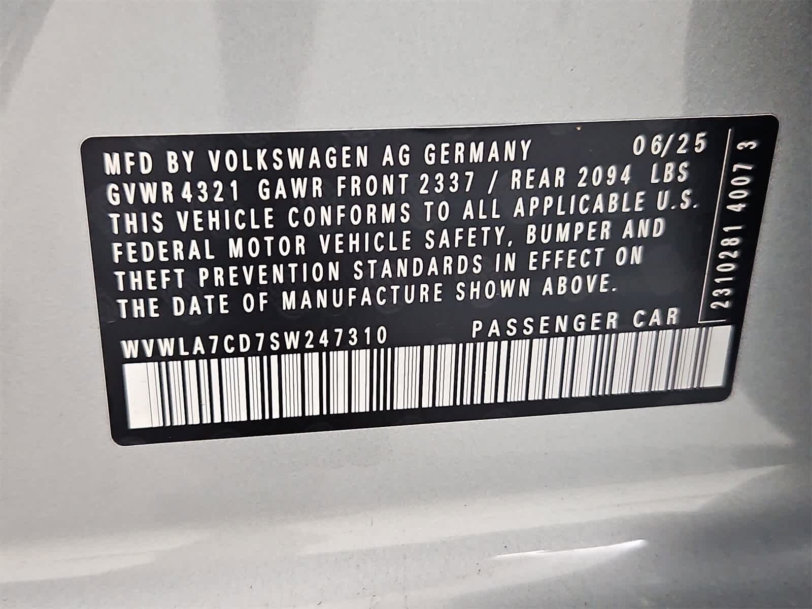 Thumbnail: 2025 Volkswagen Golf - 36