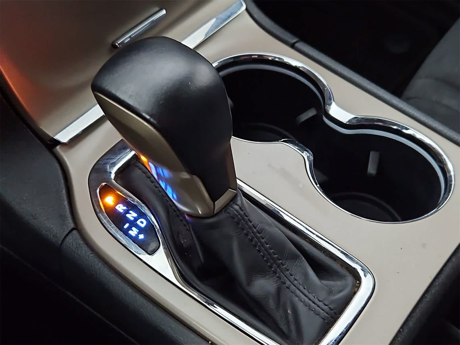 Thumbnail: 2017 Jeep Grand Cherokee - 32