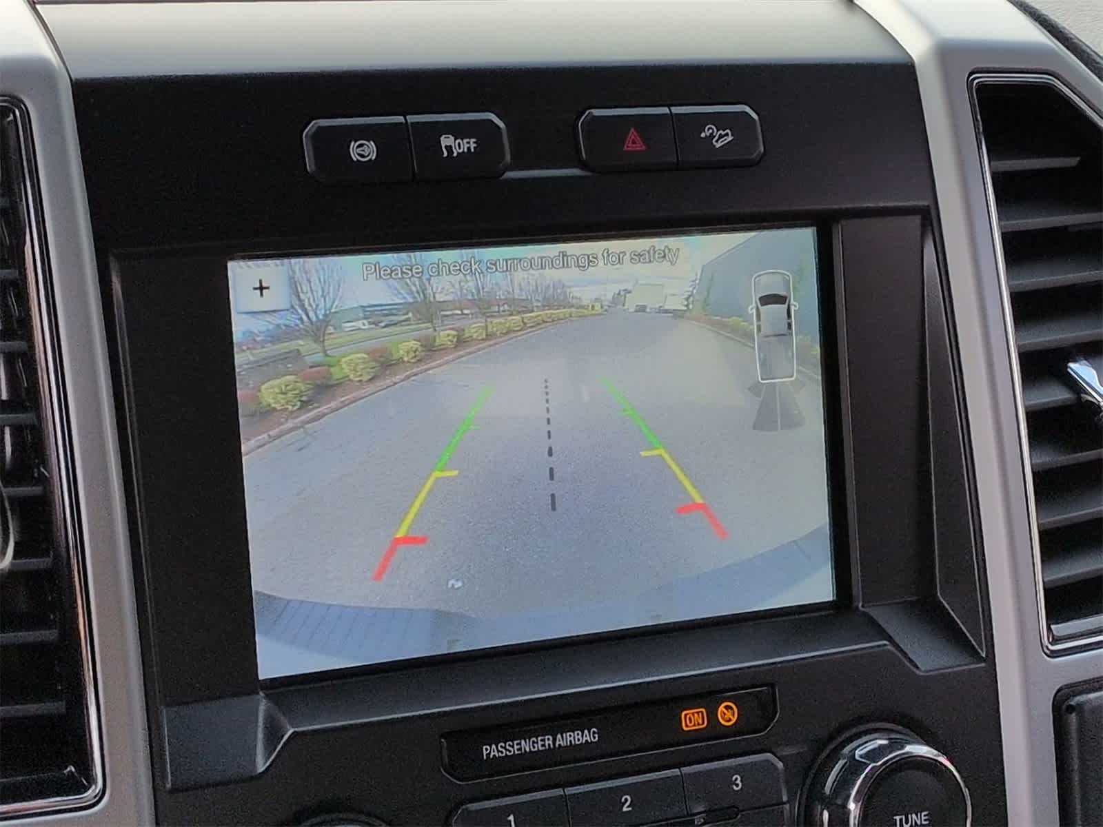 Thumbnail: 2019 Ford F-350 - 28