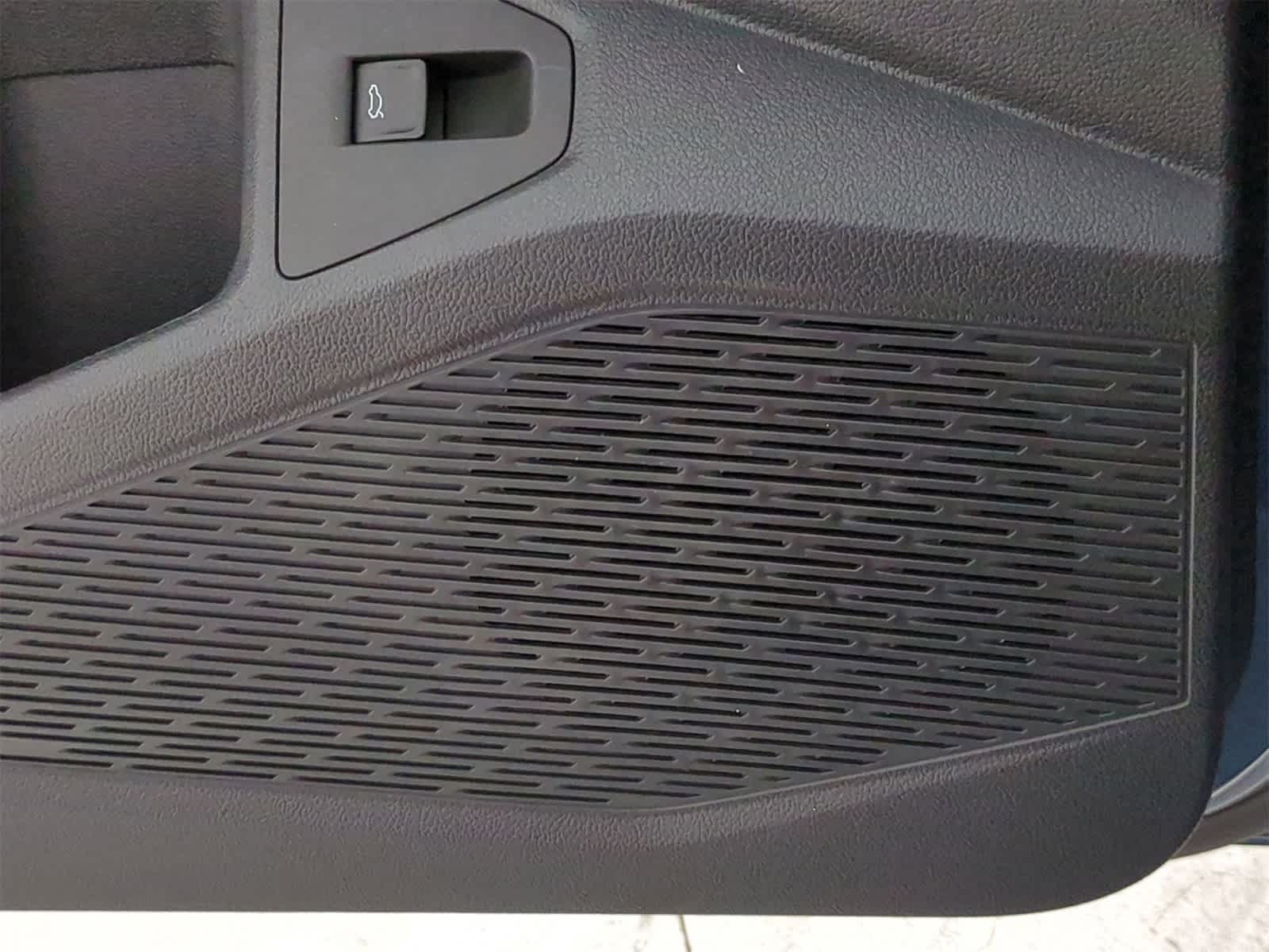 Thumbnail: 2025 Volkswagen Jetta - 31