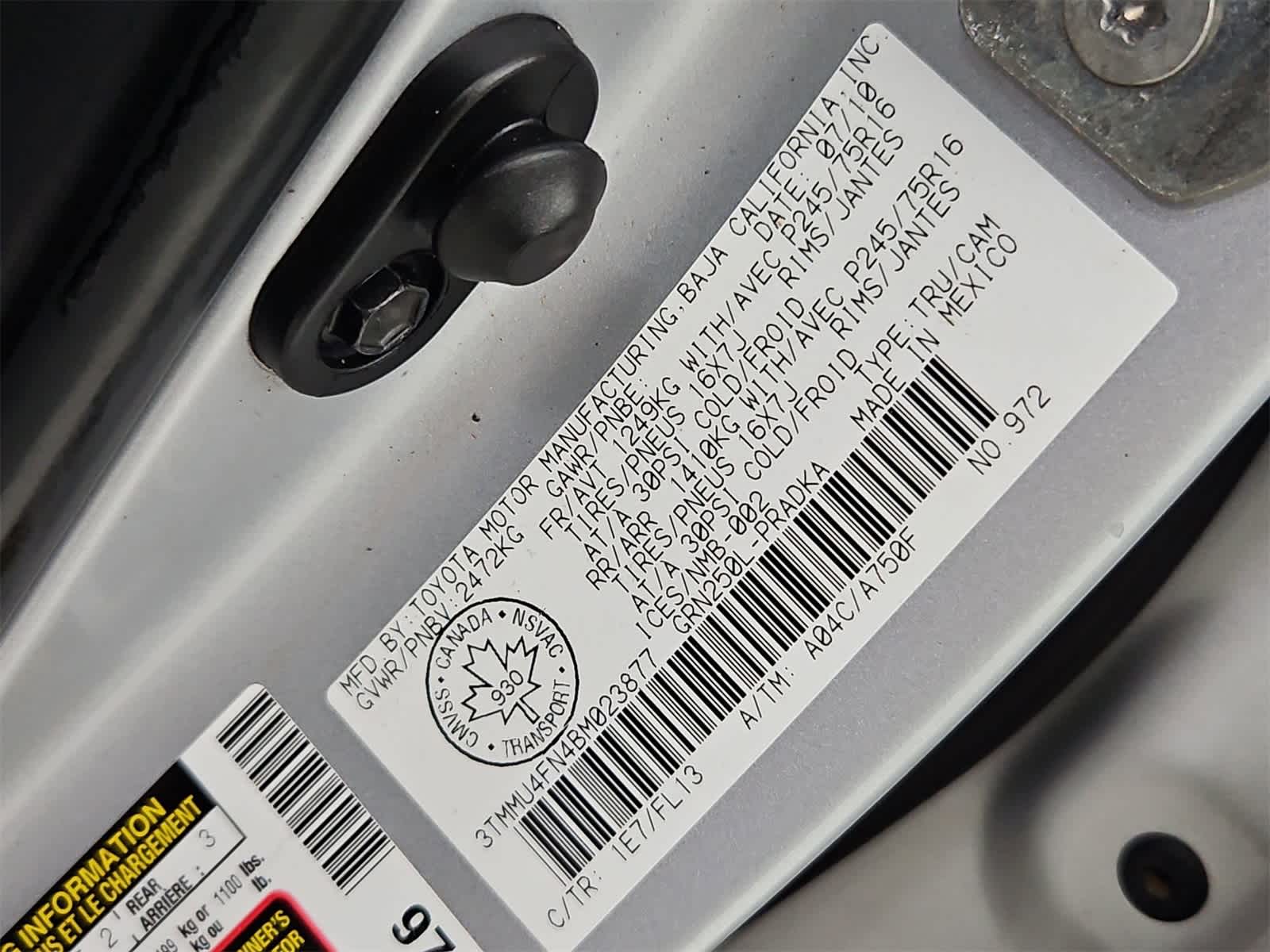 Thumbnail: 2011 Toyota Tacoma - 32