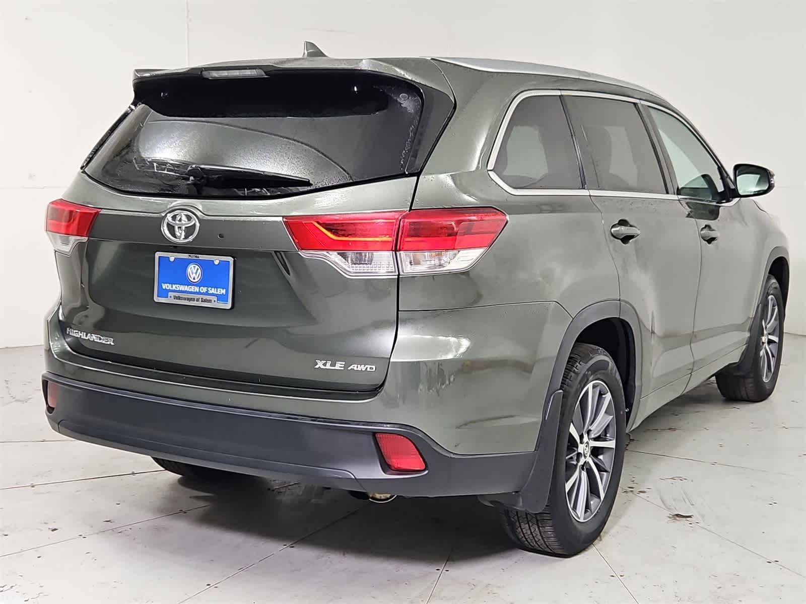 Thumbnail: 2018 Toyota Highlander - 6