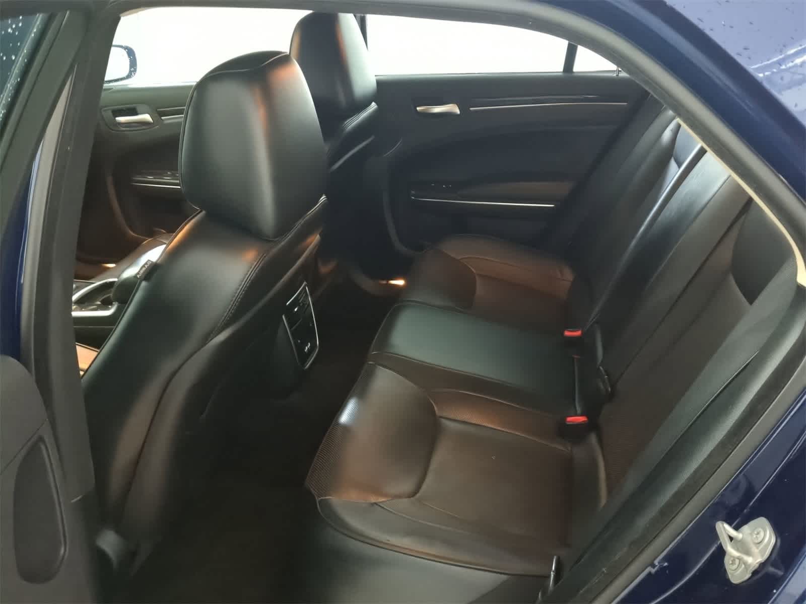 Thumbnail: 2017 Chrysler 300 - 18