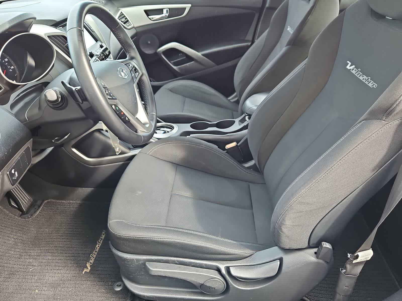 Thumbnail: 2017 Hyundai Veloster - 16