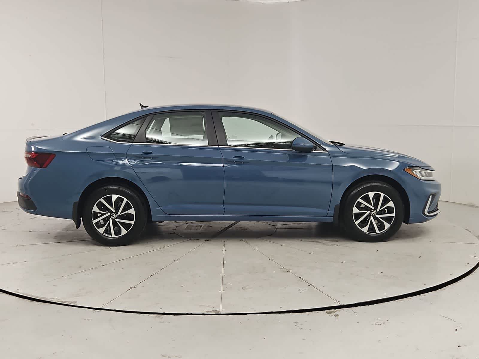 Thumbnail: 2026 Volkswagen Jetta - 7