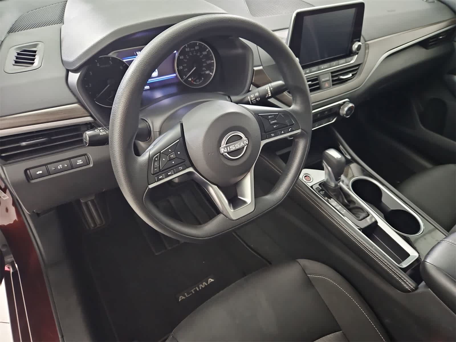 2023 Nissan Altima 2.5 SV photo 2