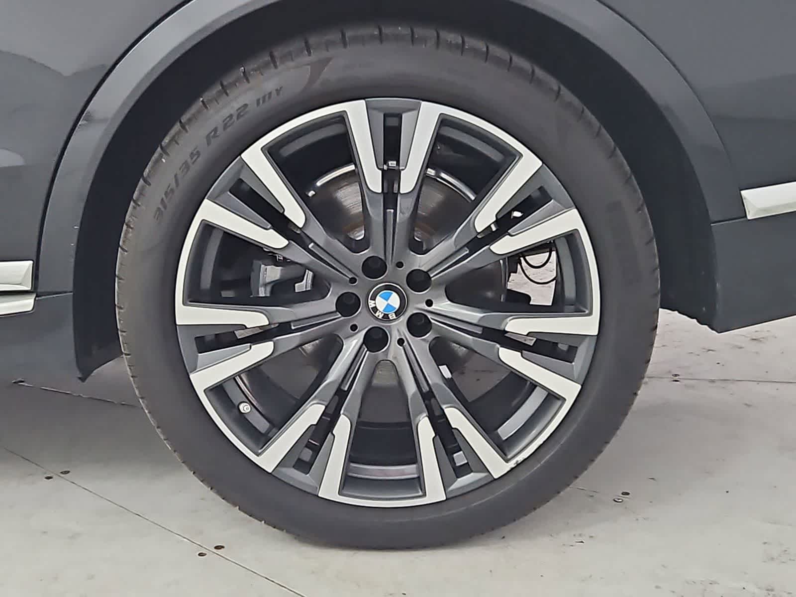 Thumbnail: 2020 BMW X7 - 13