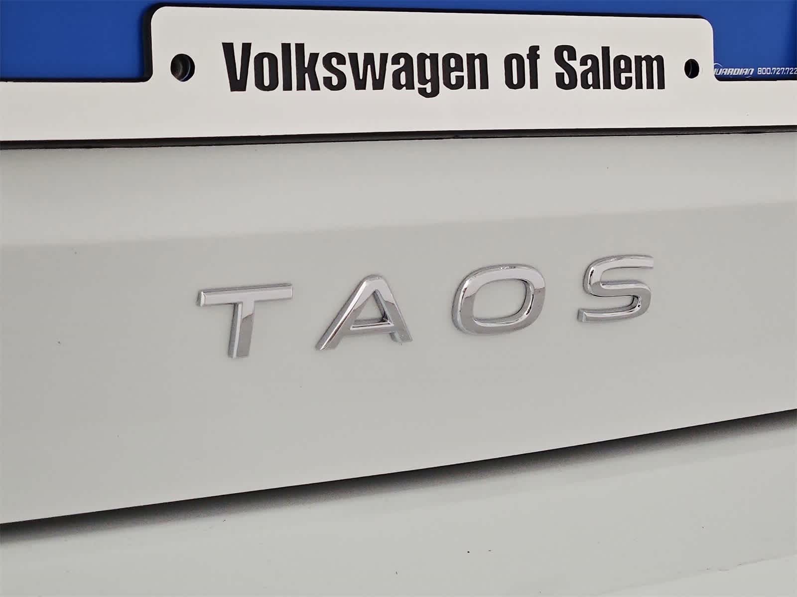 Thumbnail: 2025 Volkswagen Taos - 11