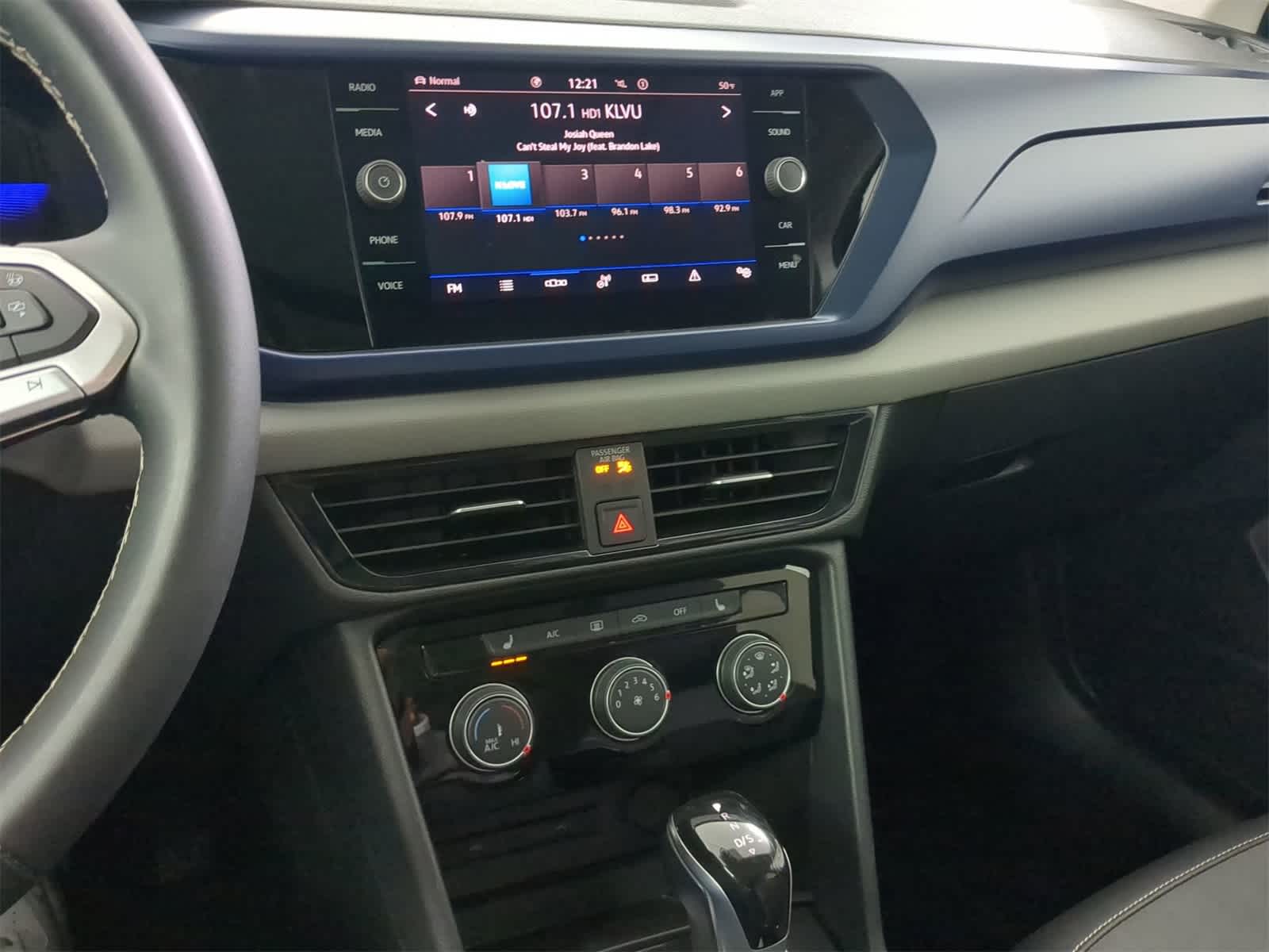 Thumbnail: 2023 Volkswagen Taos - 28