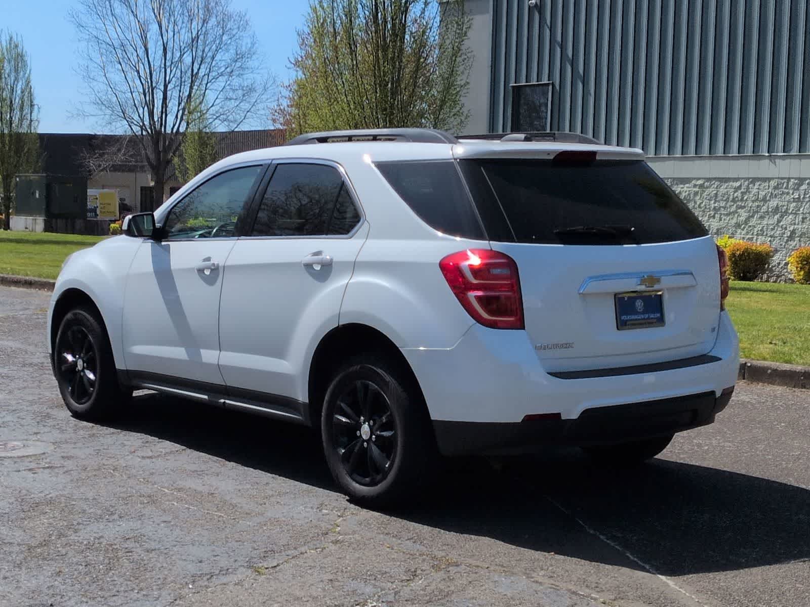 Thumbnail: 2017 Chevrolet Equinox - 4