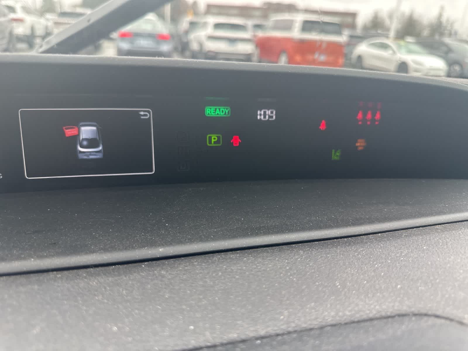 Thumbnail: 2022 Toyota Prius - 3