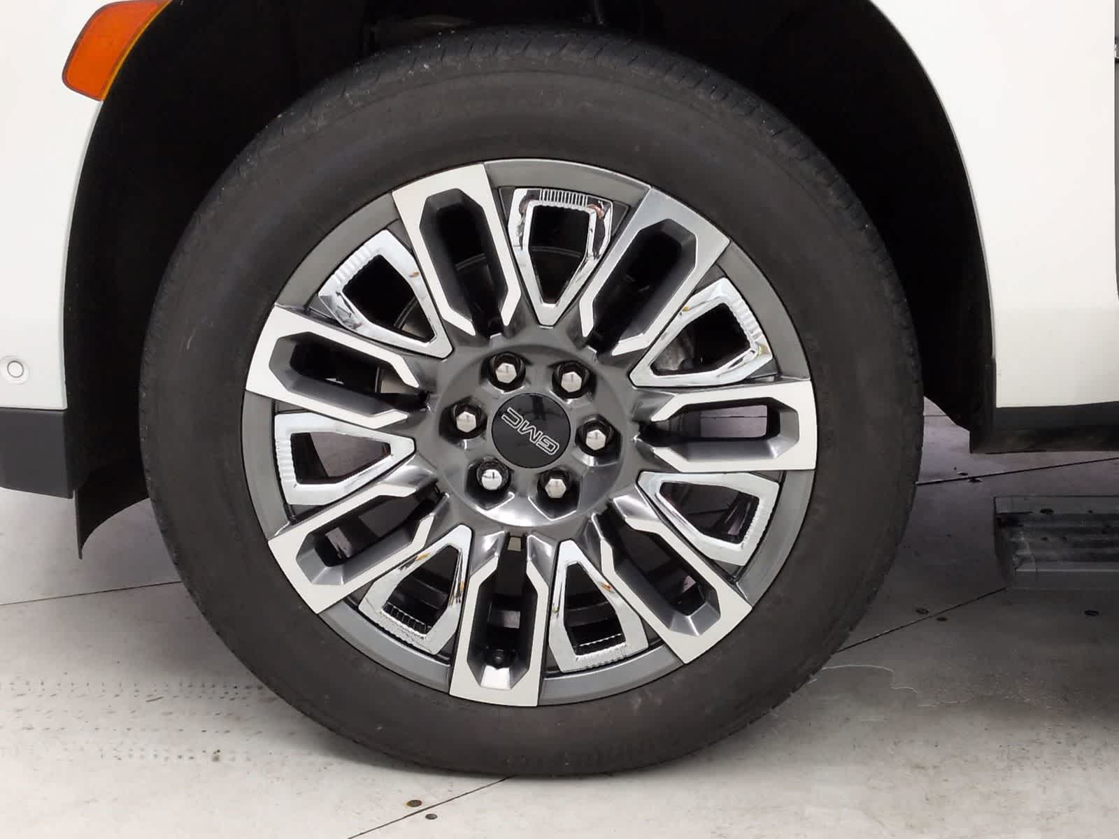 Thumbnail: 2024 GMC Yukon - 13