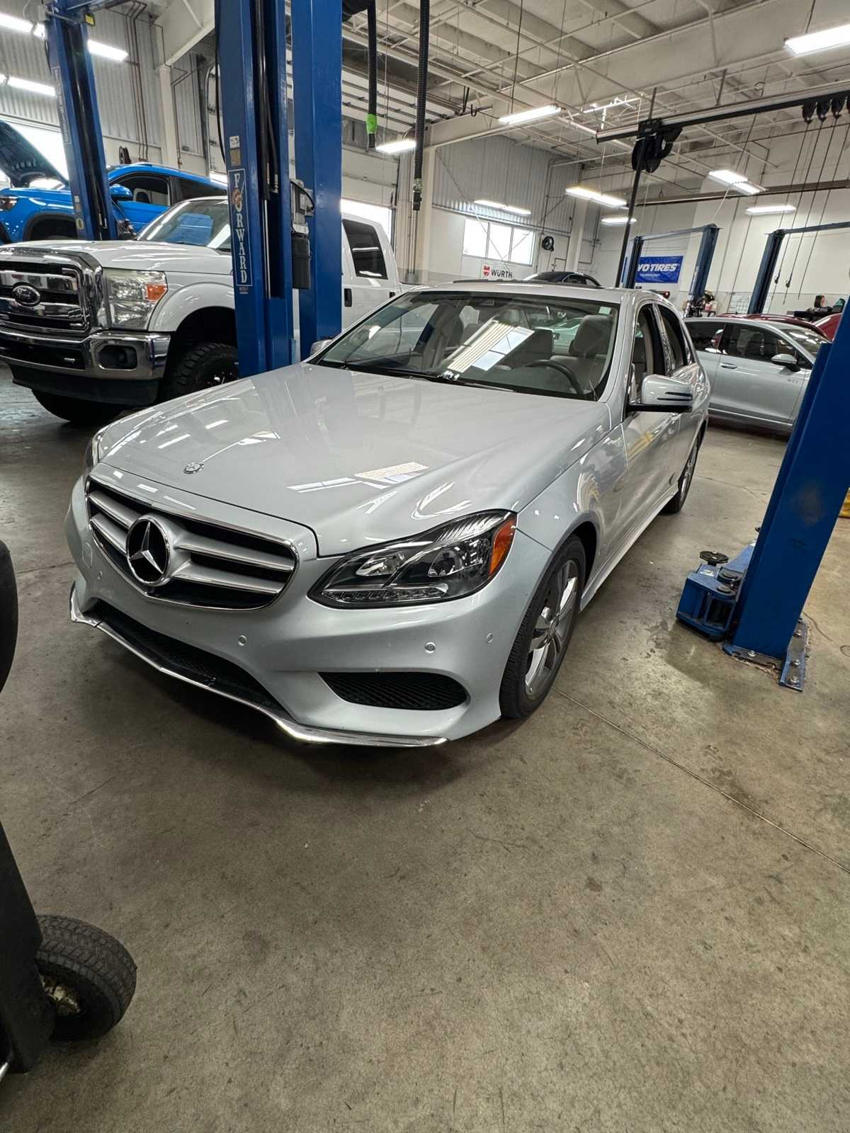 Thumbnail: 2014 Mercedes-Benz E-Class - 8