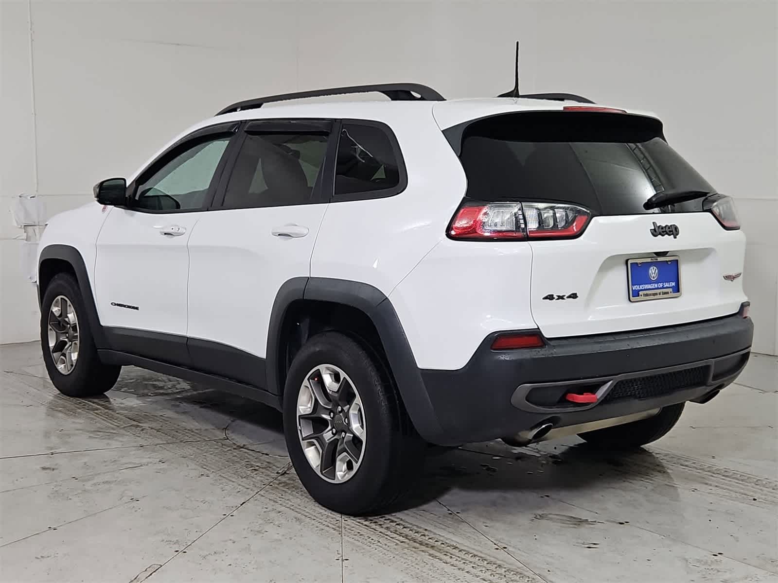 Thumbnail: 2019 Jeep Cherokee - 4