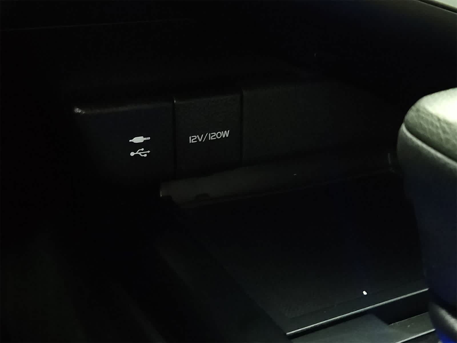 Thumbnail: 2018 Toyota Camry - 31