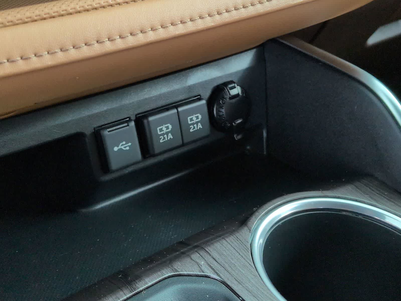 Thumbnail: 2021 Toyota Highlander - 31