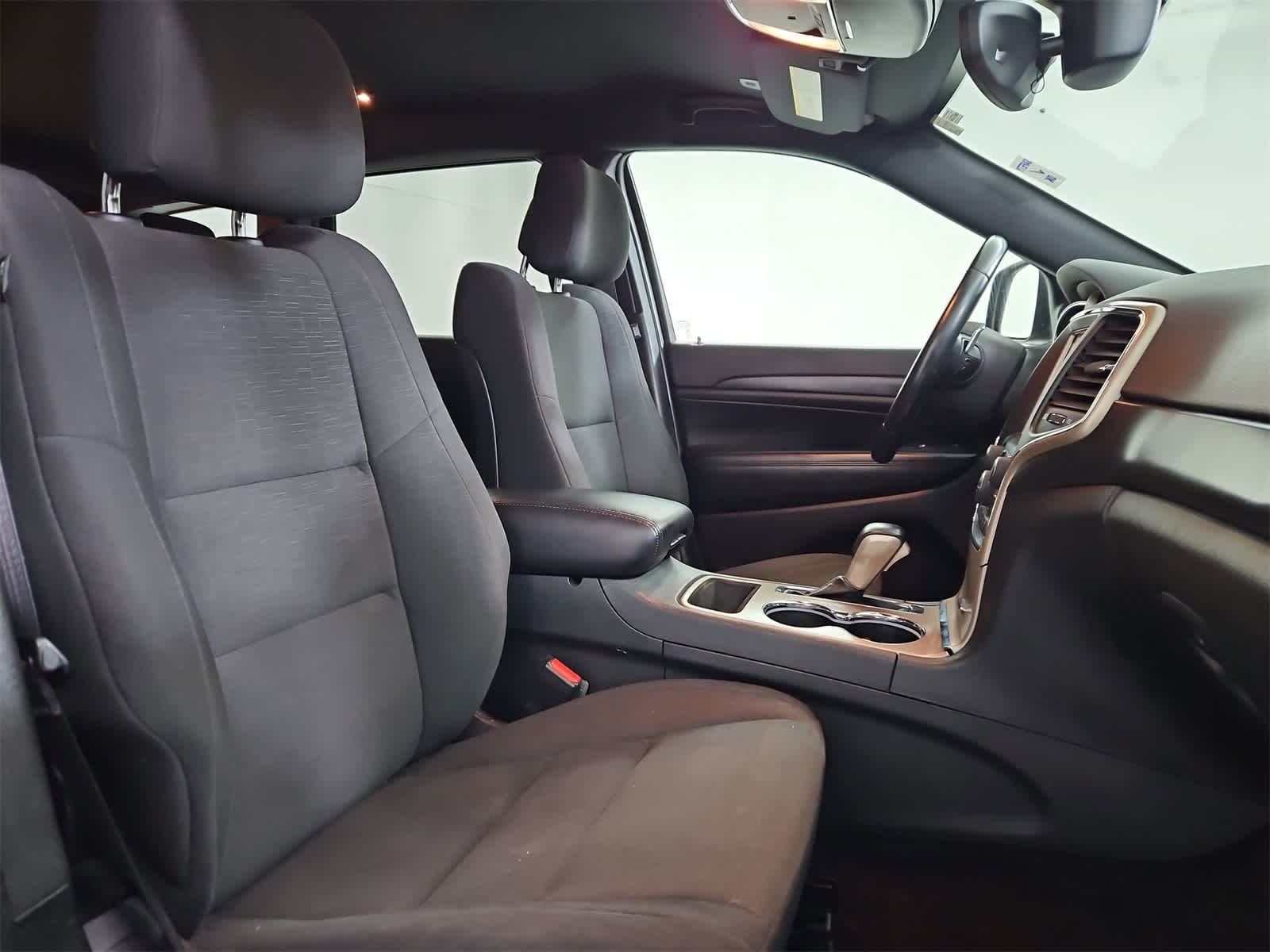 Thumbnail: 2017 Jeep Grand Cherokee - 21