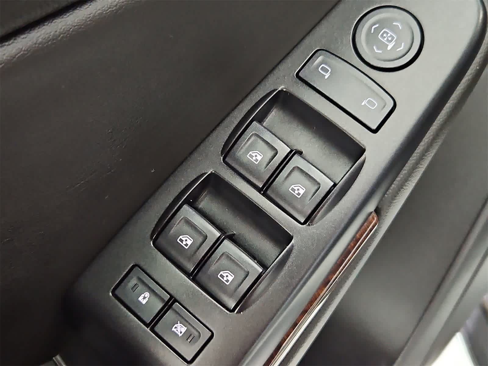 Thumbnail: 2017 GMC Yukon XL - 17