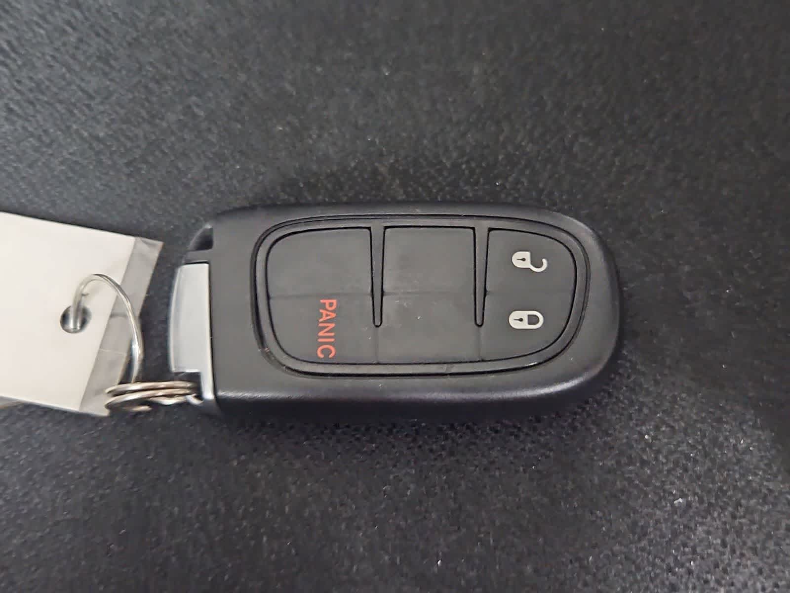 Thumbnail: 2019 Jeep Cherokee - 34