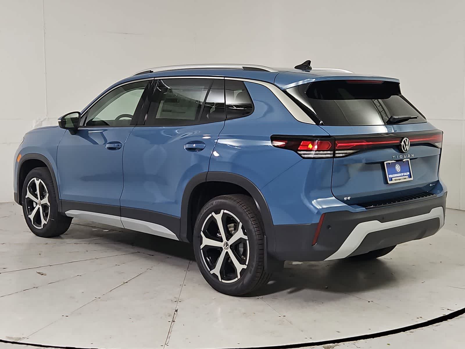 Thumbnail: 2026 Volkswagen Tiguan - 4