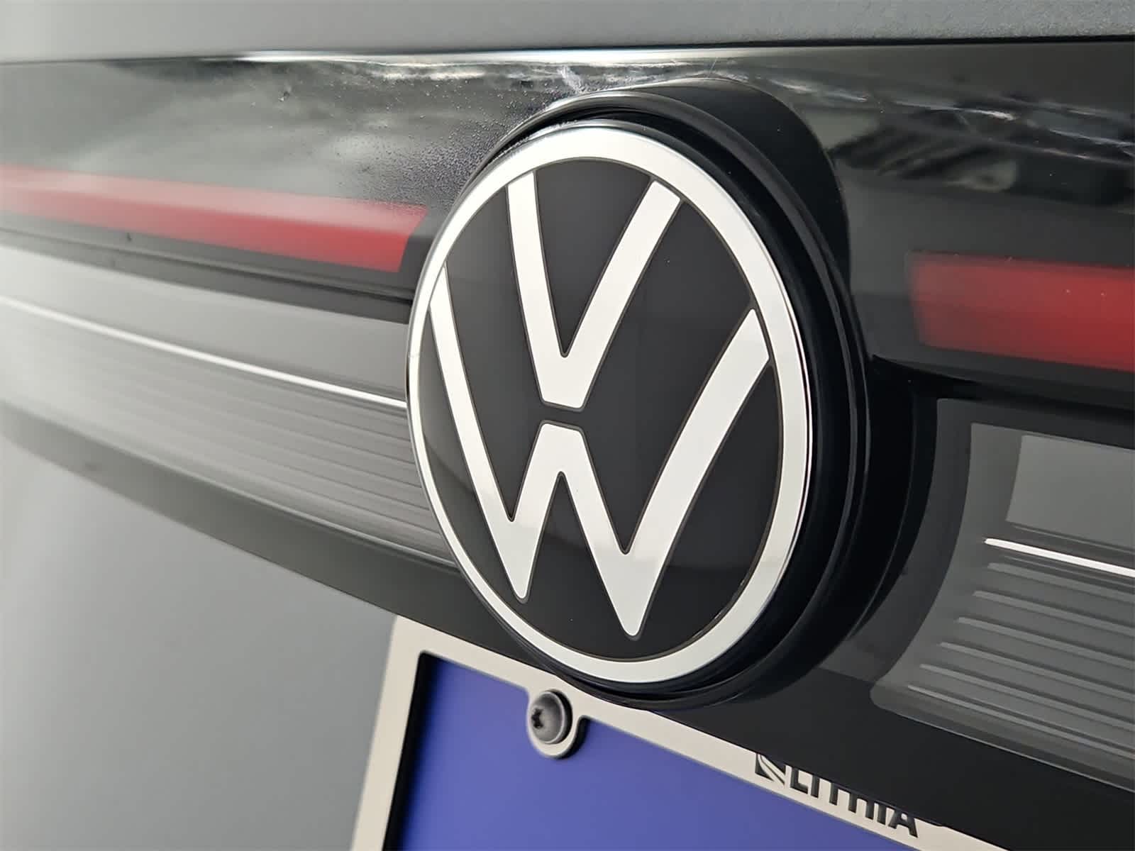 Thumbnail: 2025 Volkswagen Taos - 11