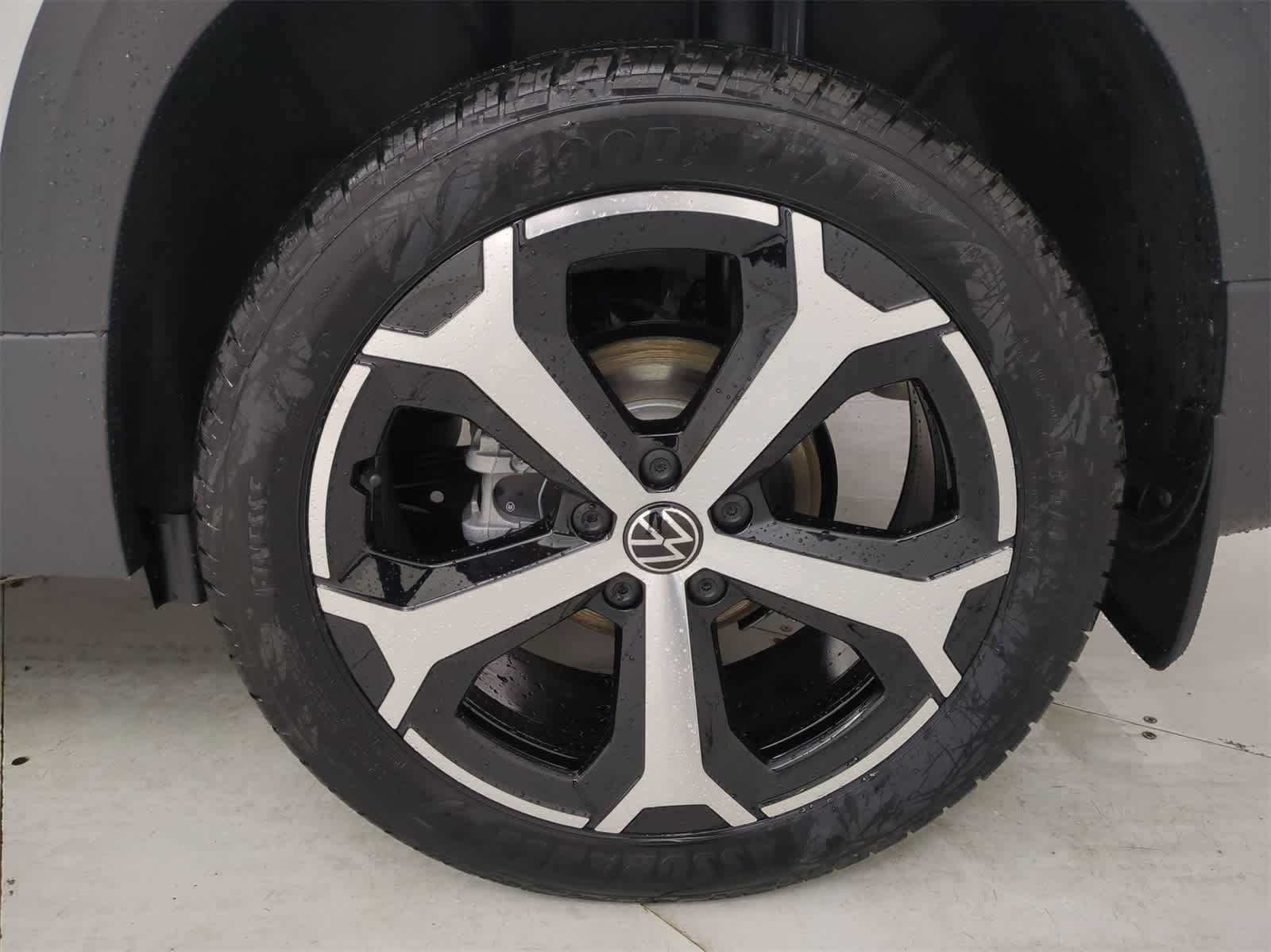 Thumbnail: 2025 Volkswagen Taos - 12