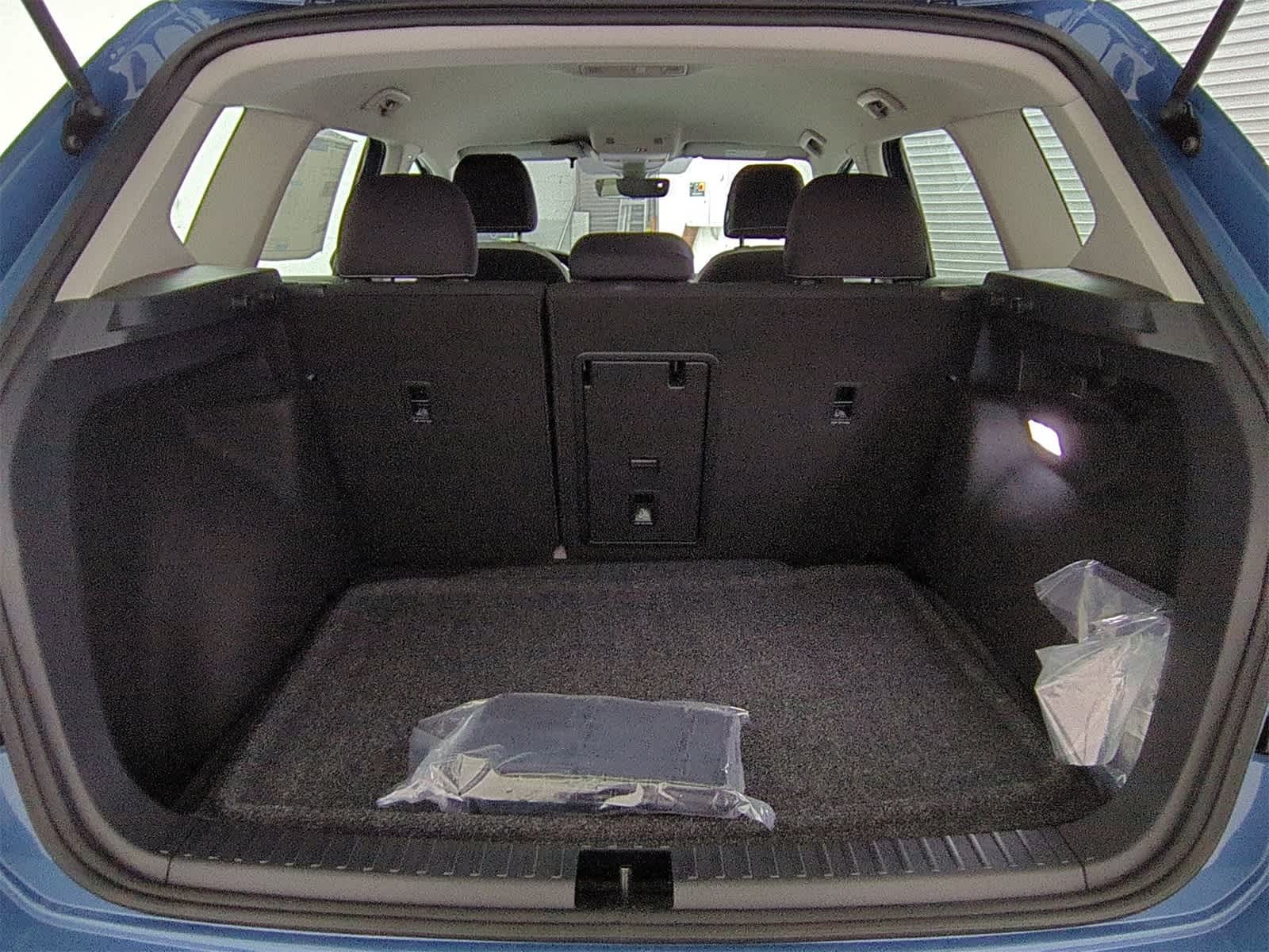 Thumbnail: 2025 Volkswagen Taos - 34