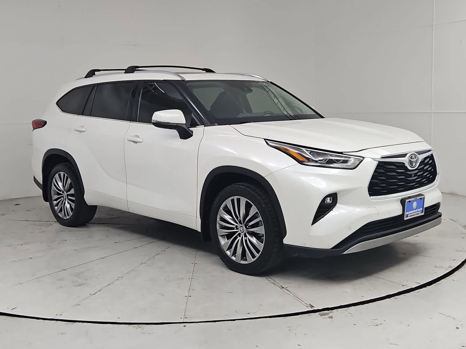 Thumbnail: 2020 Toyota Highlander - 7