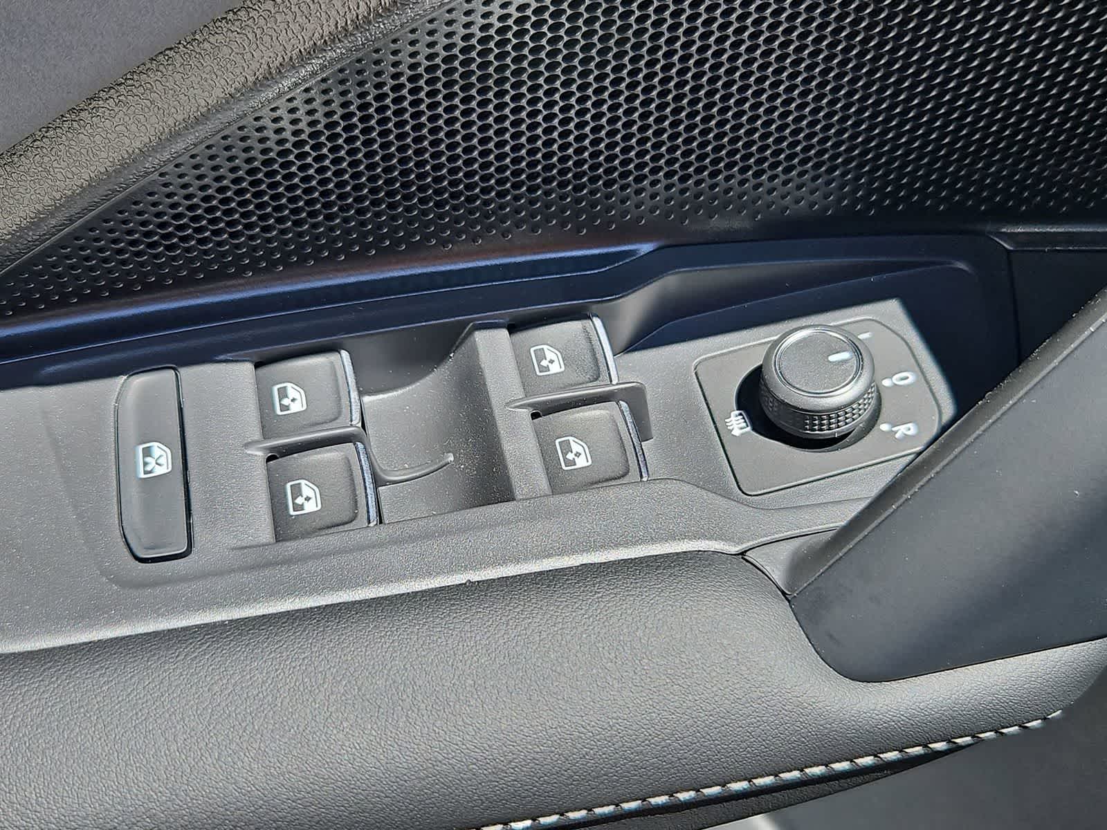 Thumbnail: 2026 Volkswagen Tiguan - 17