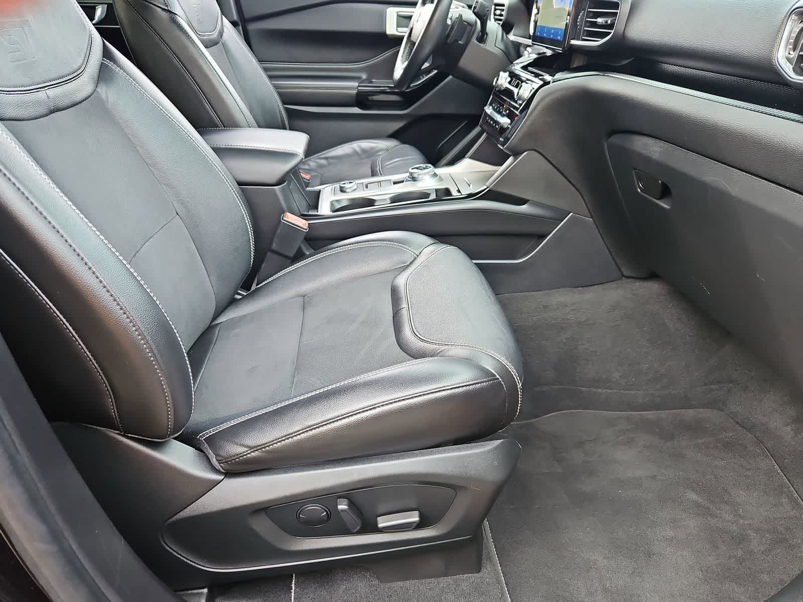 Thumbnail: 2022 Ford Explorer - 21