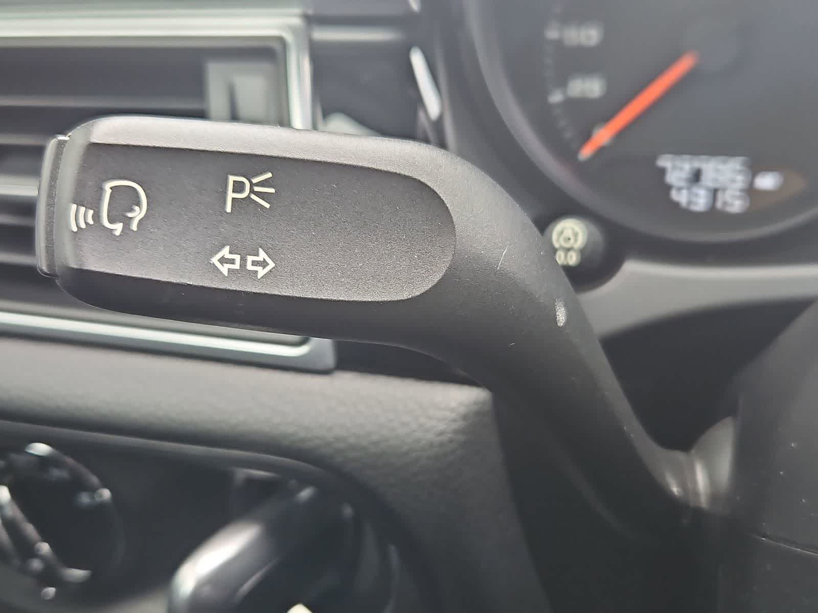 Thumbnail: 2017 Porsche Macan - 28