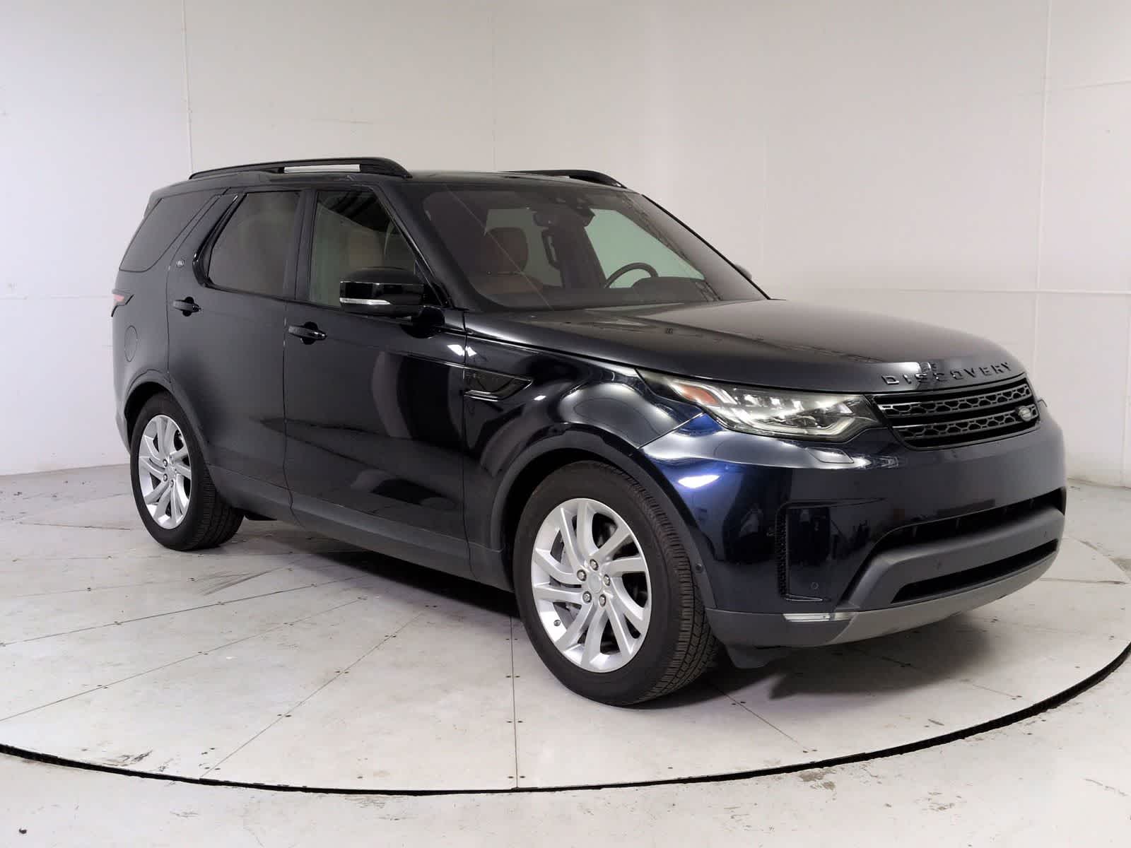 Thumbnail: 2020 Land Rover Discovery - 8