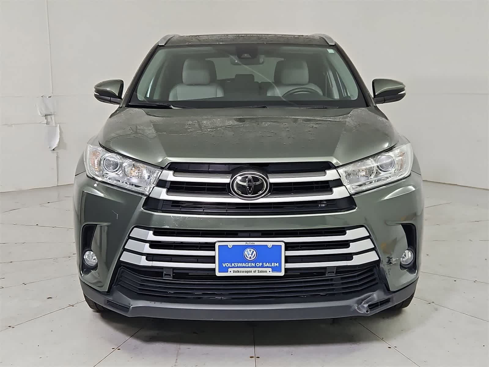 Thumbnail: 2018 Toyota Highlander - 9