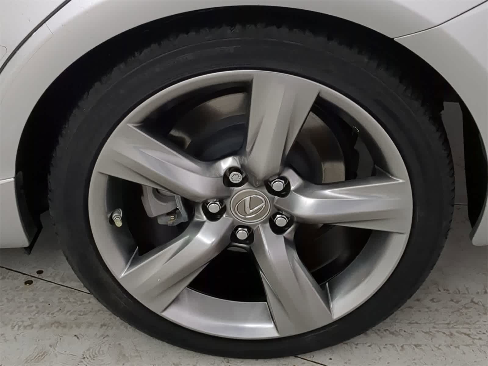 Thumbnail: 2015 Lexus IS - 12