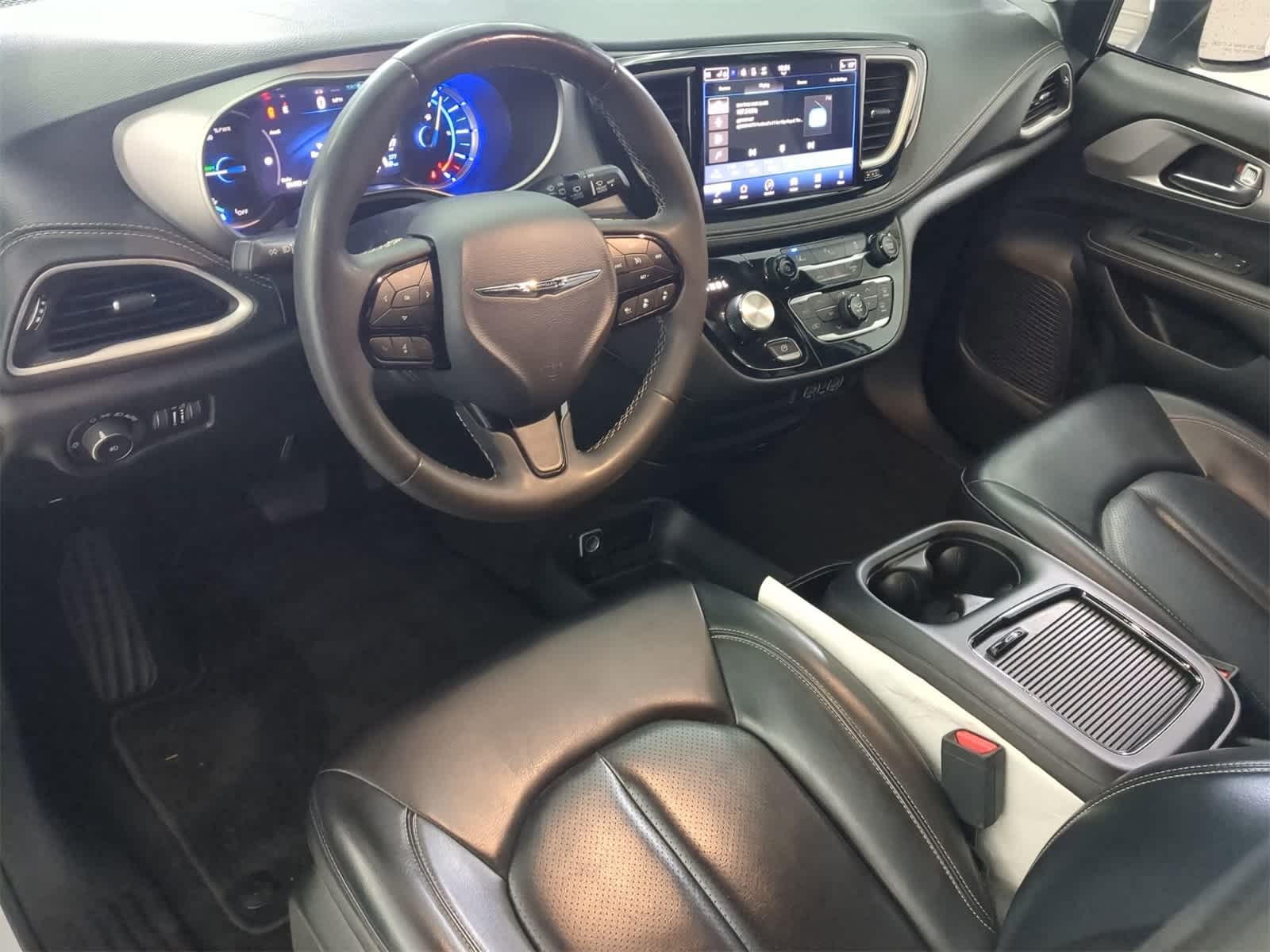 Thumbnail: 2023 Chrysler Pacifica - 2