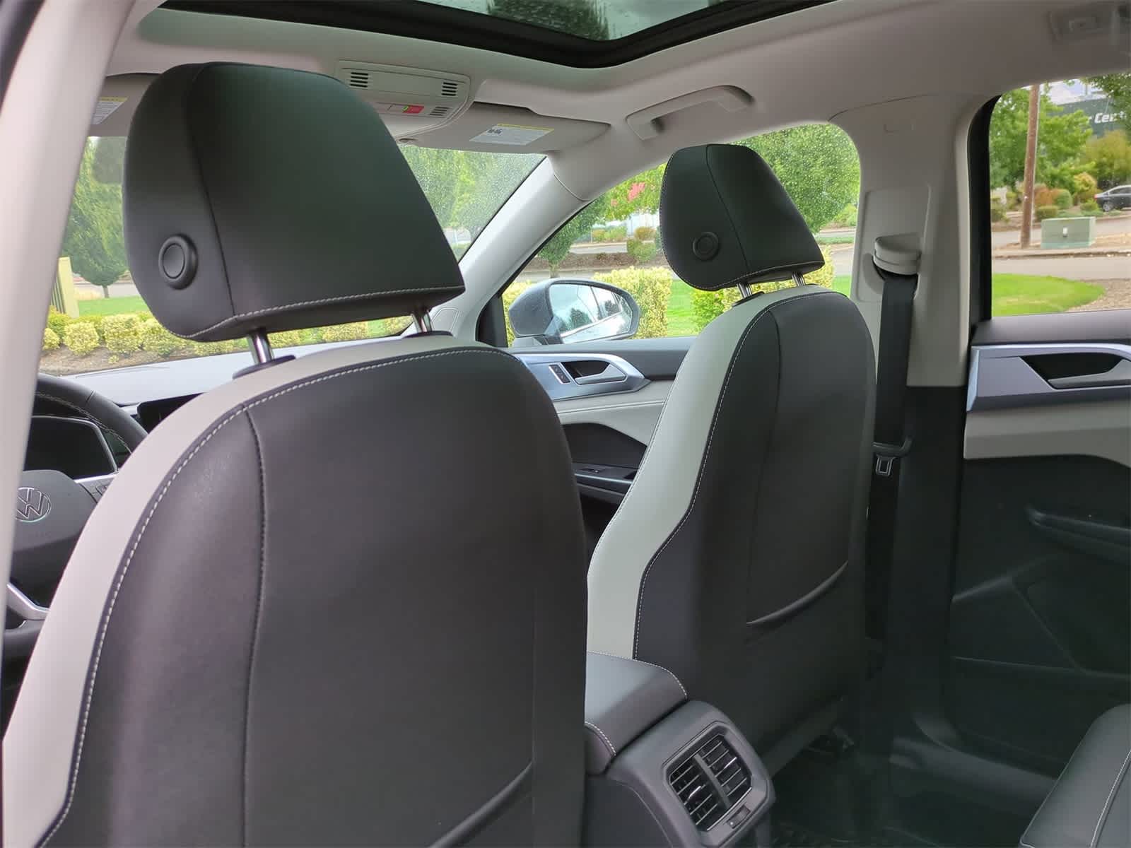 Thumbnail: 2025 Volkswagen Taos - 18