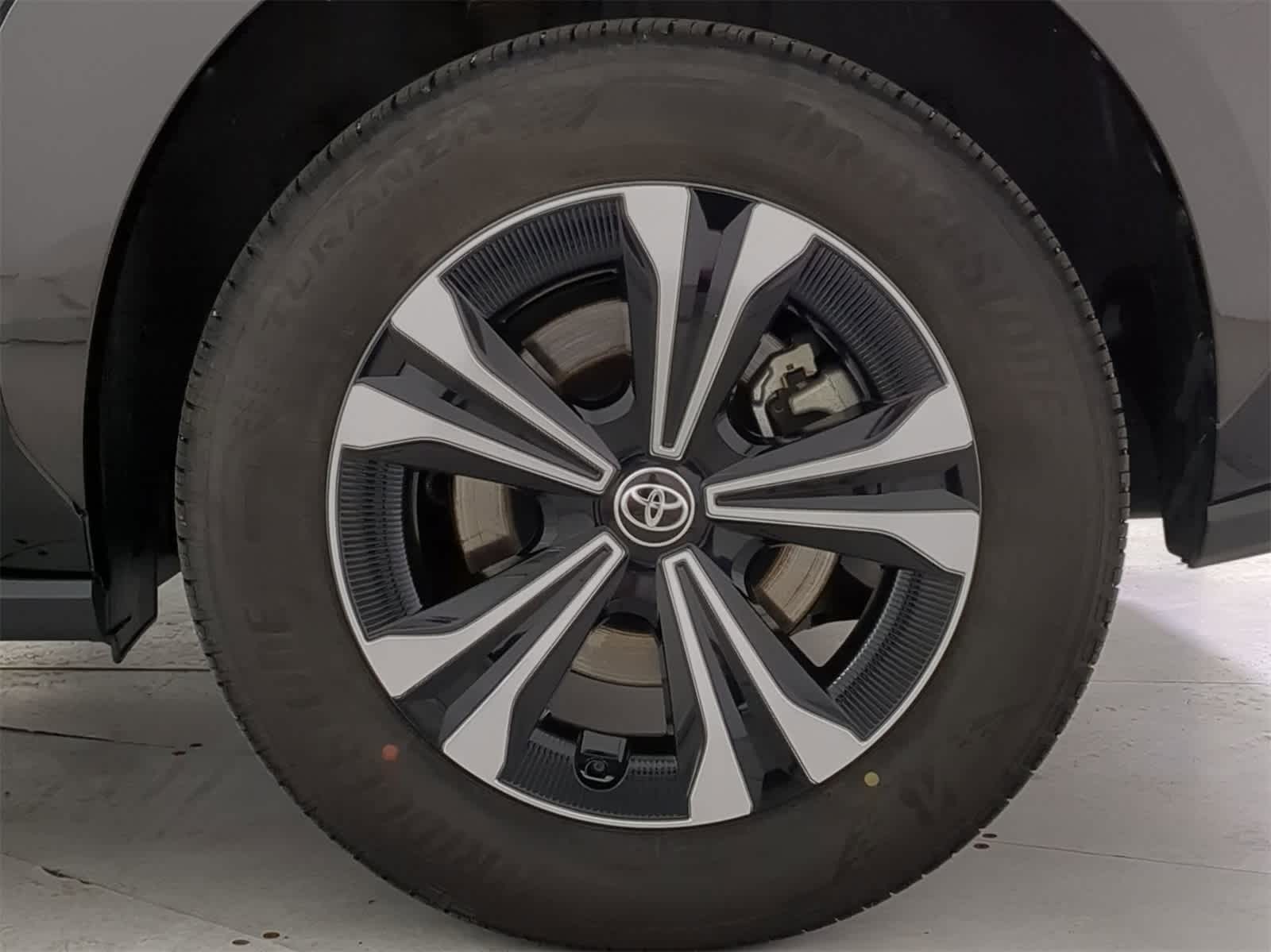 2024 Toyota bZ4X XLE 13