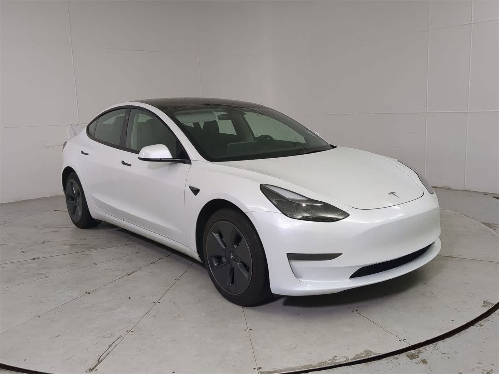 Thumbnail: 2023 Tesla Model 3 - 8