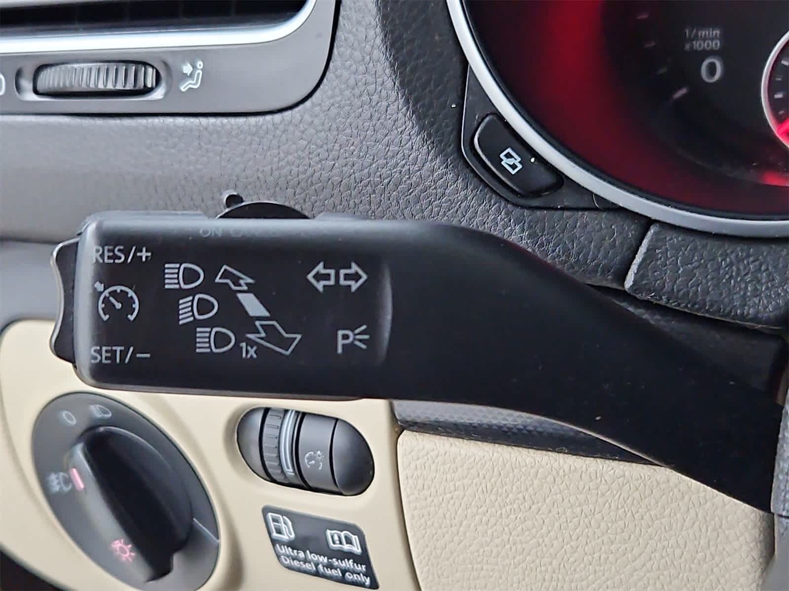 Thumbnail: 2011 Volkswagen Jetta - 27