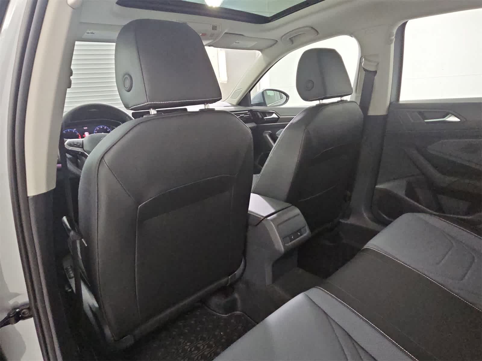 Thumbnail: 2025 Volkswagen Jetta - 18