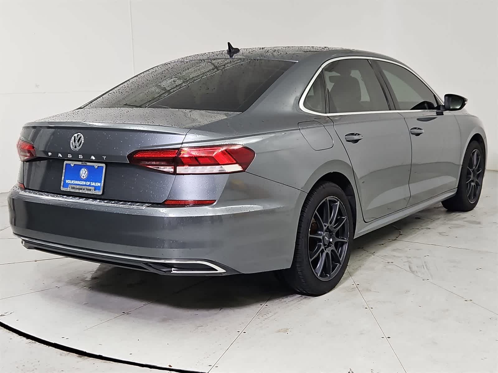 Thumbnail: 2022 Volkswagen Passat - 6