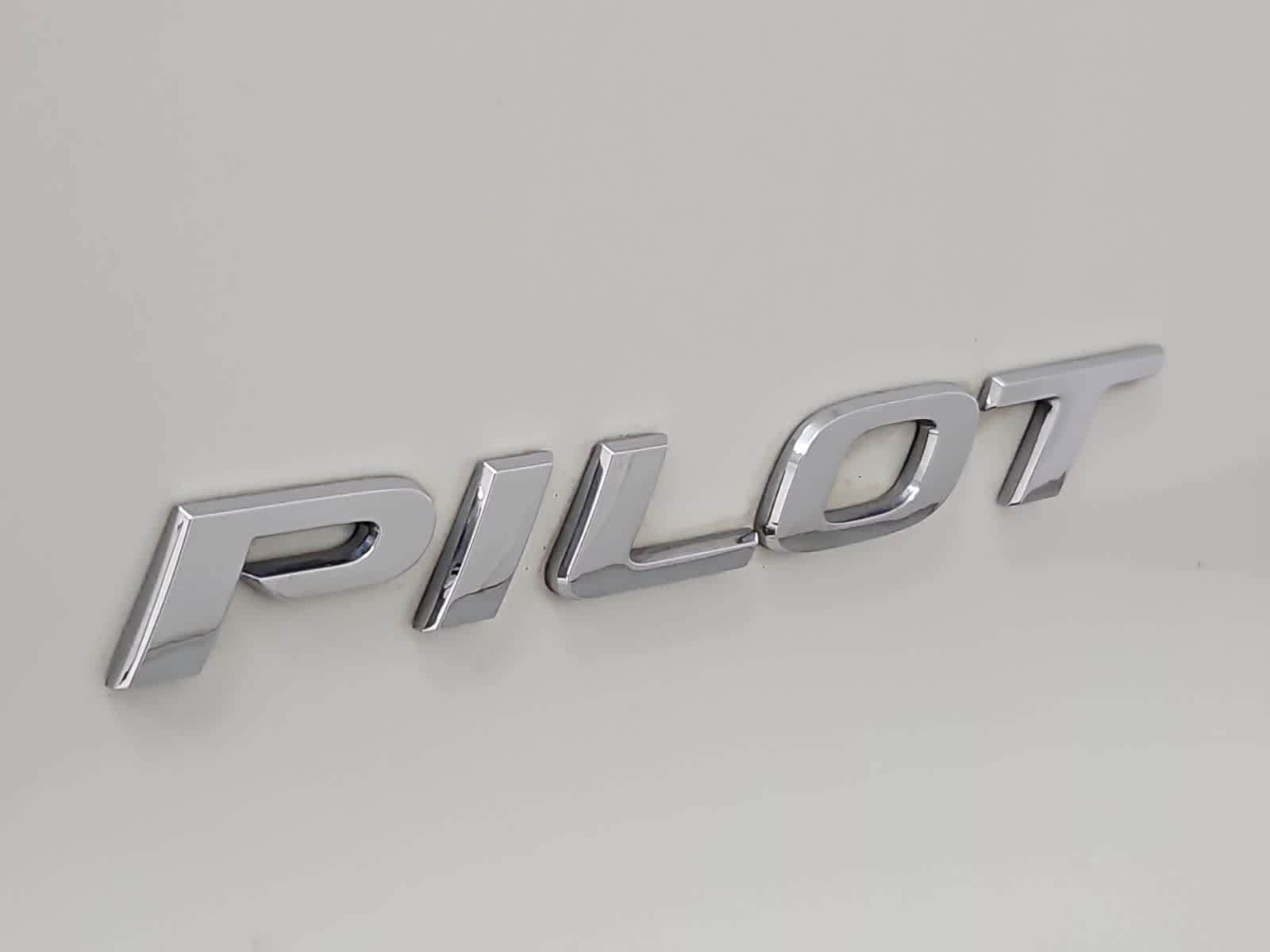 Thumbnail: 2019 Honda Pilot - 12