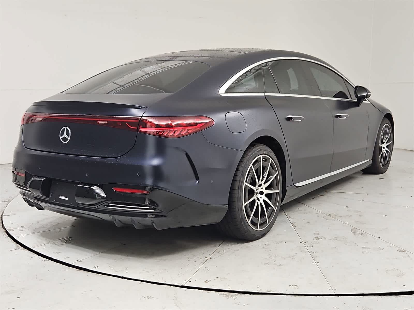 Thumbnail: 2022 Mercedes-Benz EQS - 6
