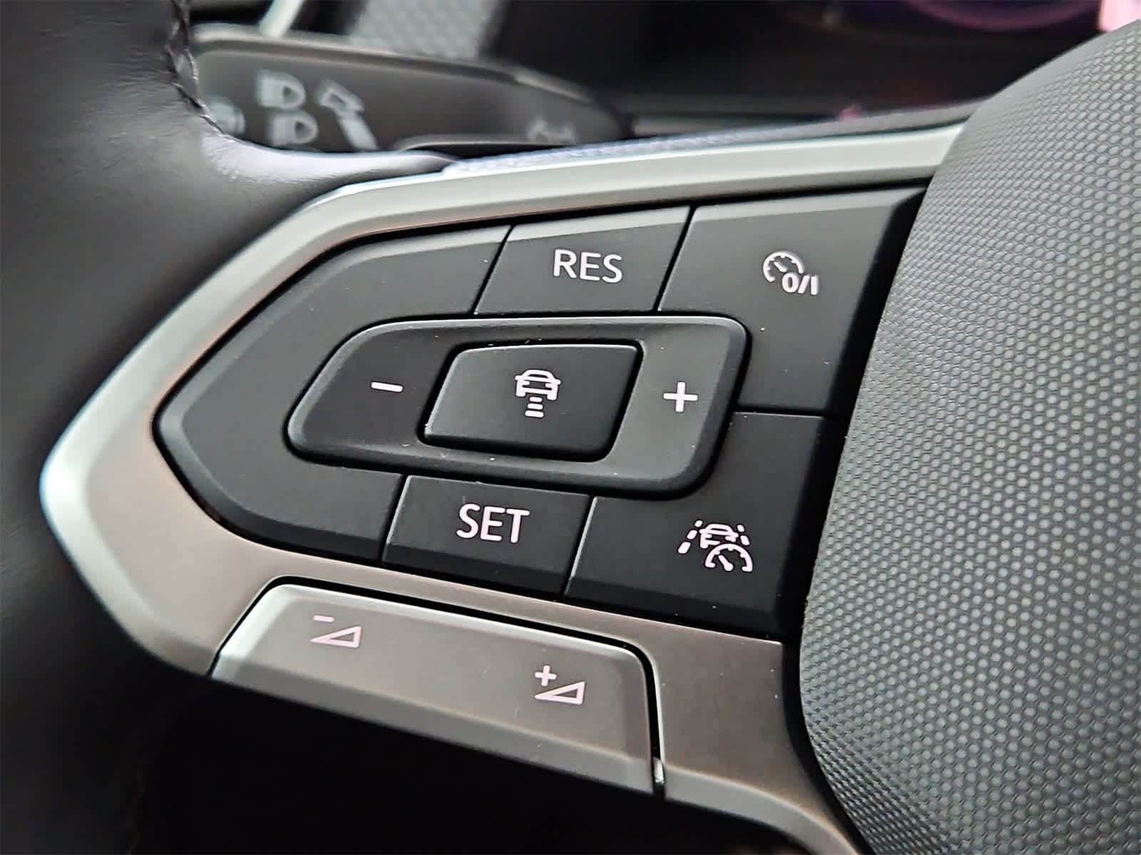 Thumbnail: 2026 Volkswagen Atlas - 25