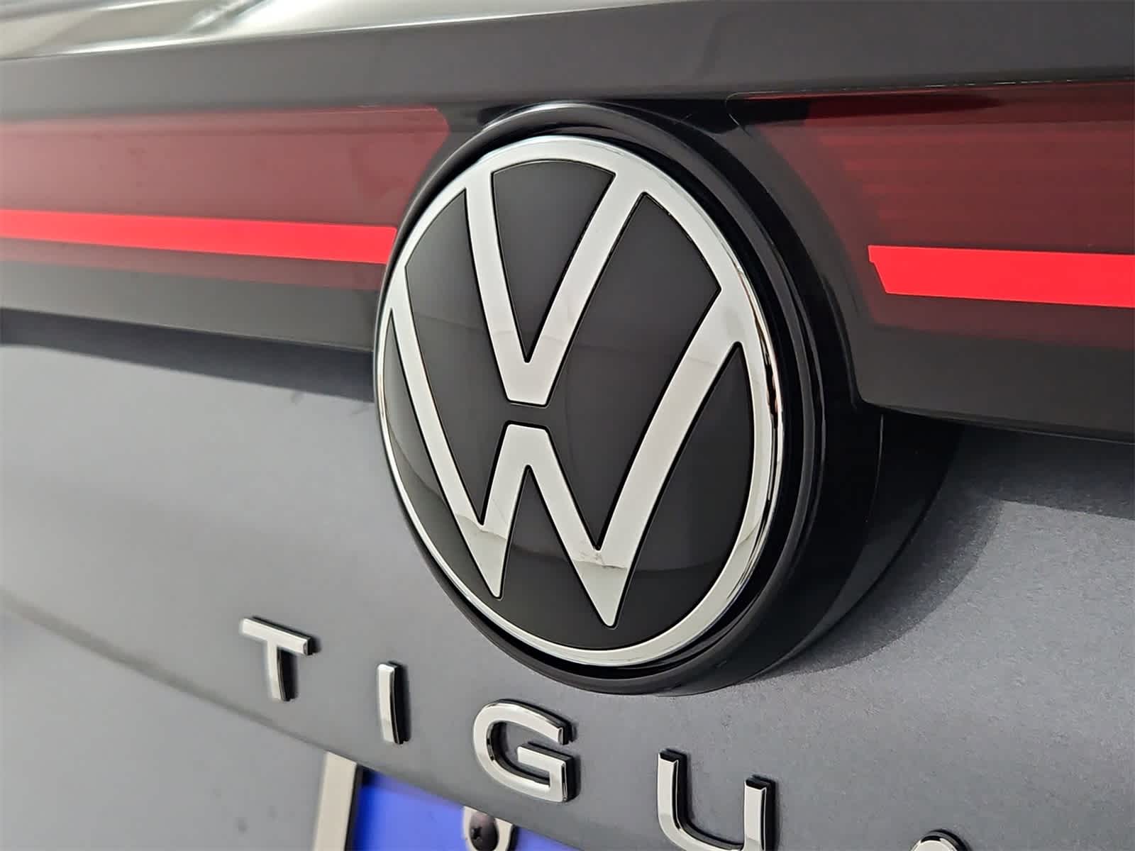 Thumbnail: 2025 Volkswagen Tiguan - 11