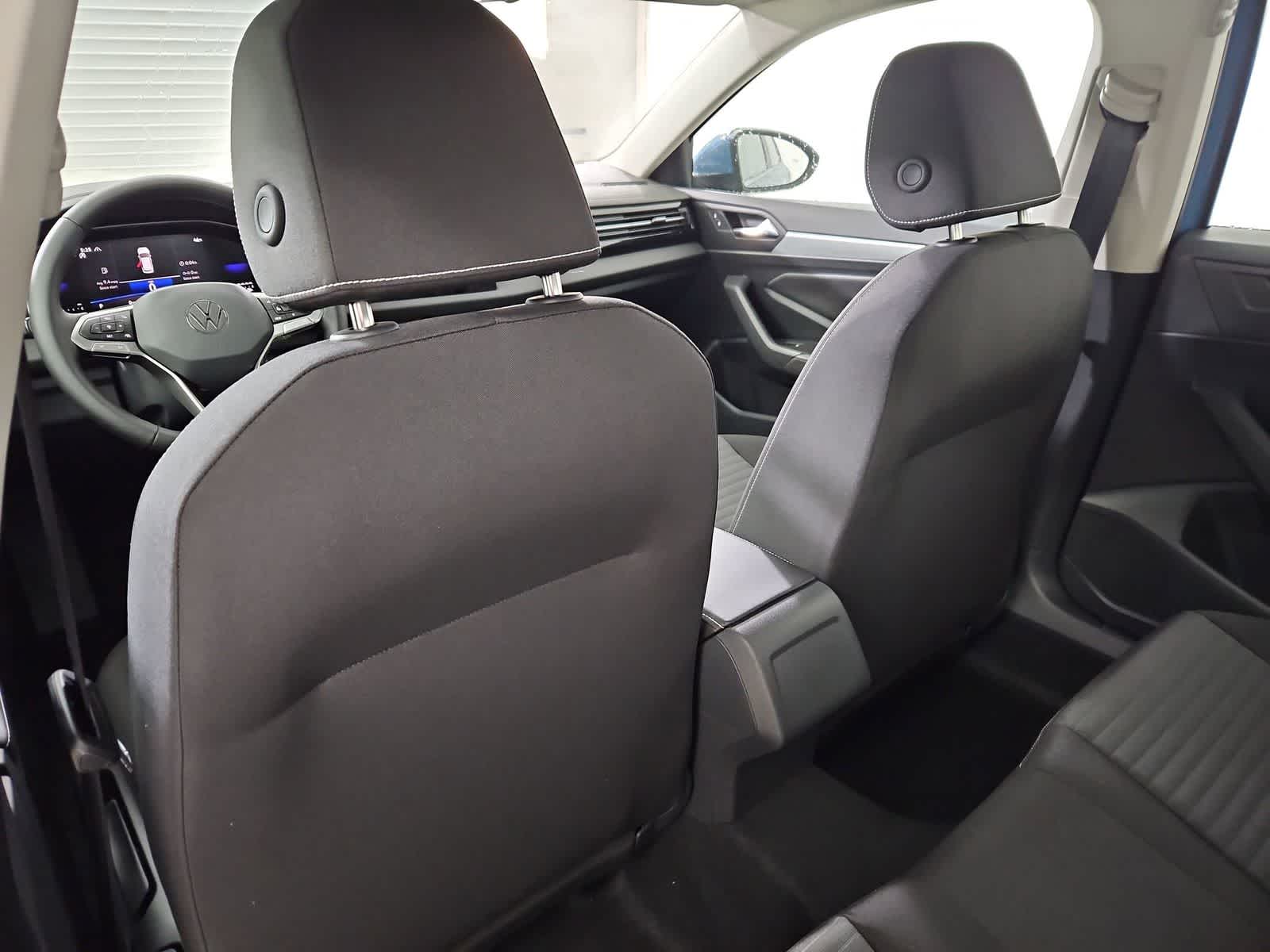 Thumbnail: 2025 Volkswagen Jetta - 18