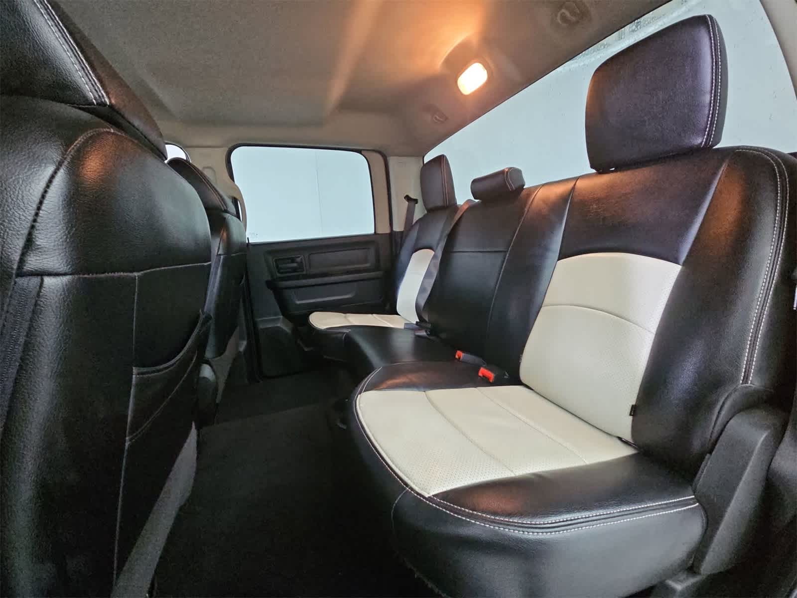 Thumbnail: 2019 RAM 1500 Classic - 18